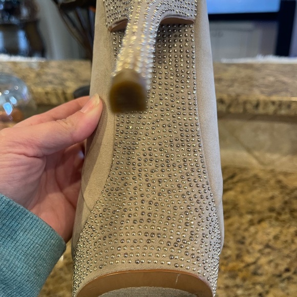 Aldo Bling cream platform heels.  Size 11 - Picture 6 of 12